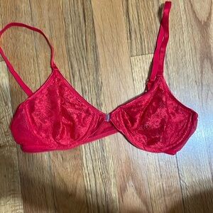 thrifted, red, lacey lingerie bra, (34b) Warner’s Naked Lace